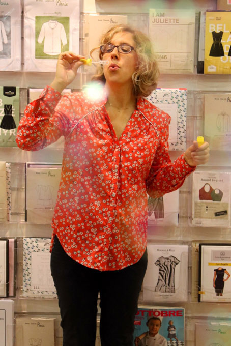 lire un patron recopier un patron zigzaguer les coutures, ordonner un montage, coudre des plis plats, coudre une patte de boutonnage monter 